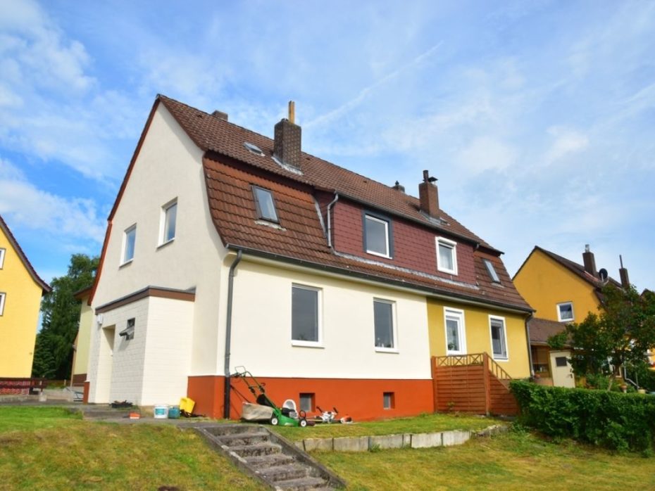 Werner Immobilien GmbH & Co.KG | Kernsanierte Doppelhaushälfte in Bebra